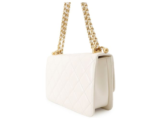 Borsa a tracolla con catena Chanel Matelassé Bianco - vista 2