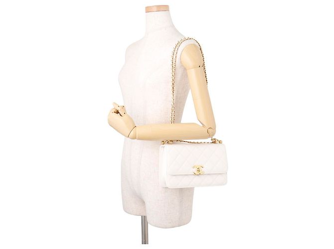 Borsa a tracolla con catena Chanel Matelassé Bianco - vista 4
