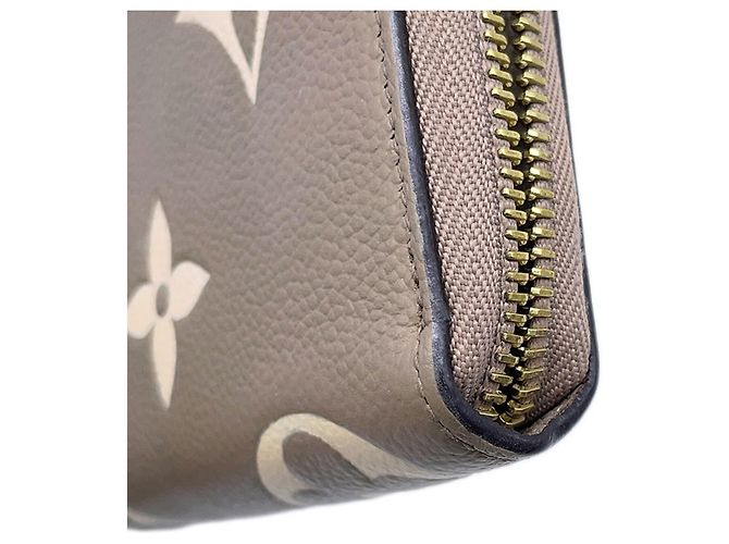 Louis Vuitton Monogram Empreinte Zippy Wallet Multiple colors Grey - view 6