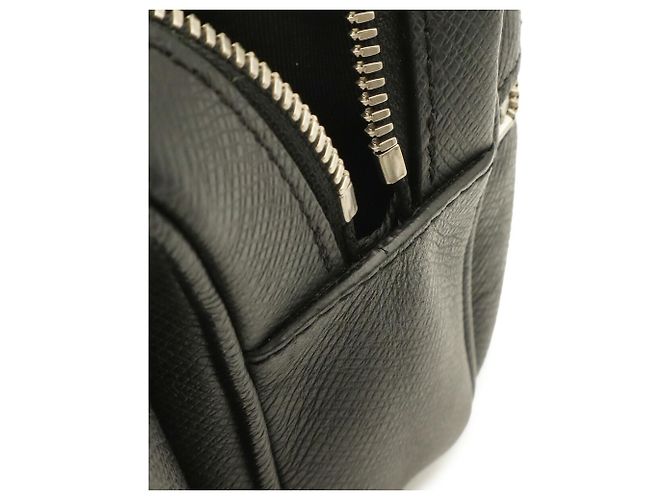 Riñonera Louis Vuitton Taiga Negro - vista 9