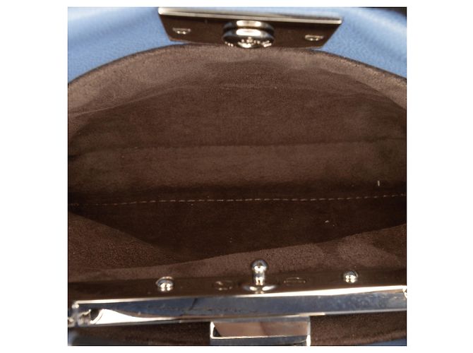 Borsa Satchel Fendi Peekaboo Iconic in Micro Nappa Blu Blu chiaro - vista 5