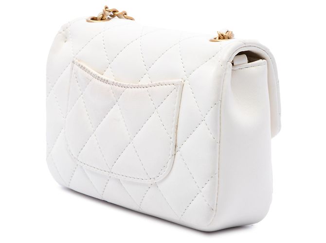 Chanel White Mini Rectangular Quilted Lambskin Heart Charms Flap Blanc - vue 2