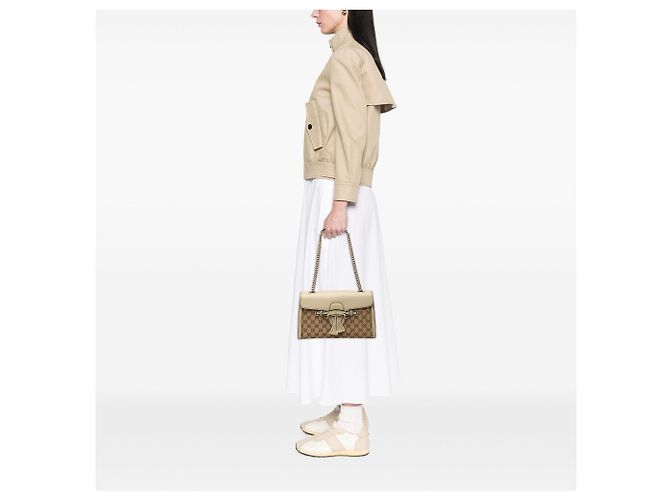 Borsa a tracolla Gucci Emily Medium in tela GG beige - vista 7