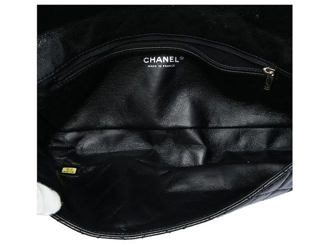 Clutch Chanel Reissue 2.55 in vitello lucido nero con catena - vista 4