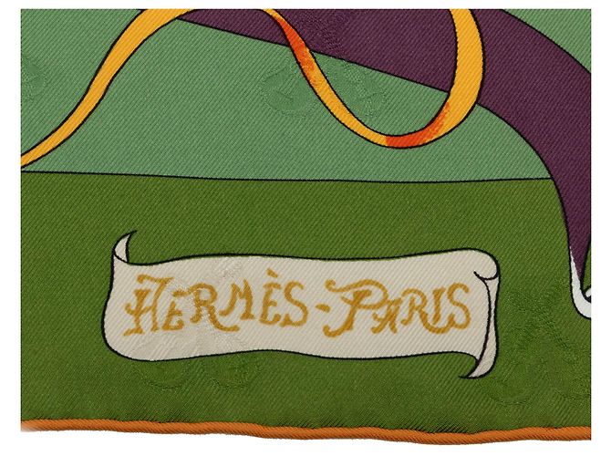 Lenço de seda Hermès Green Le Carnaval De Venise 90 Verde Verde oliva - vista 3
