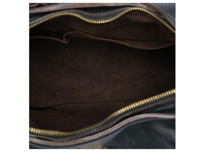 Louis Vuitton Black Monogram Mahina XS Noir - vue 4