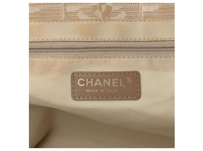 Bolso Tote Chanel Beige New Travel Line de Nylon - vista 5