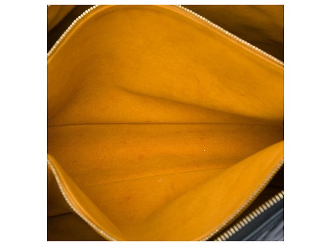 Louis Vuitton Coussin MM aus schwarzem gestepptem Lammleder mit geprägtem Monogramm - Ansicht 4