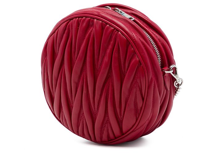 Miu Miu Rote Matelassé Nappa Runde Crossbody Tasche - Ansicht 2