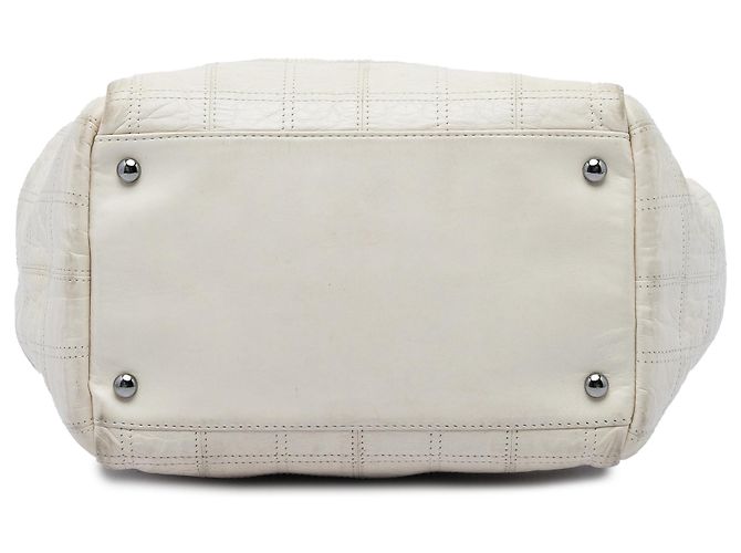 Borsa a tracolla a fisarmonica Chanel White Chocolate Bar in pelle di agnello LAX Bianco Crudo - vista 3