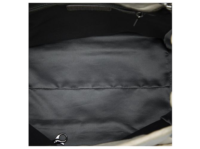 Borsa a tracolla a fisarmonica Chanel White Chocolate Bar in pelle di agnello LAX Bianco Crudo - vista 4