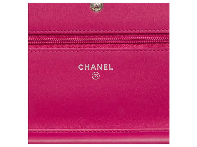 Wallet On Chain Chanel Portafoglio con catena Brilliant in pelle verniciata matelassé rosa CC - vista 5