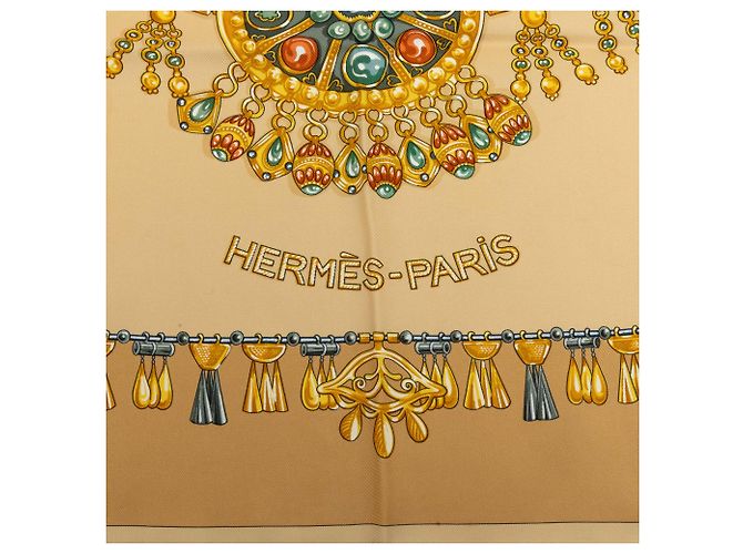 Lenço de seda Hermès Beige Parures des Sables 90 Bege - vista 3