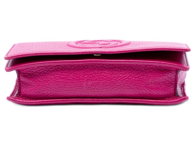 Cartera con cadena Soho Gucci en piel de becerro granulada rosa - vista 3