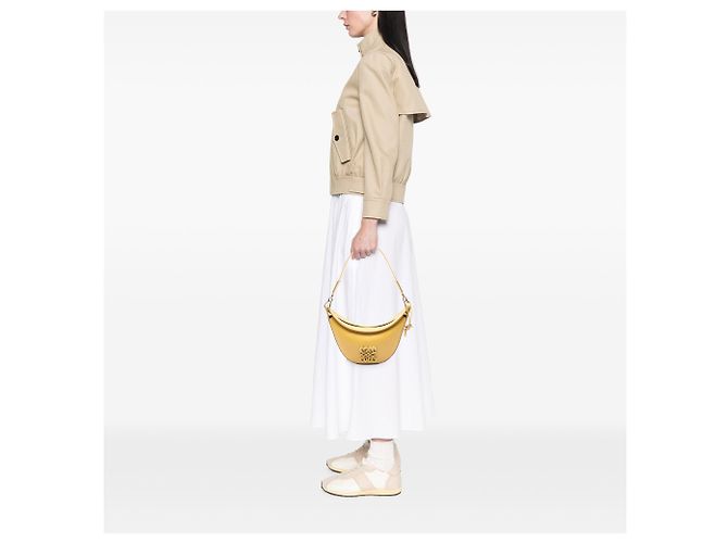 LOEWE Borsa Luna Hobo Piccola in Pelle Gialla Anagram Giallo - vista 6