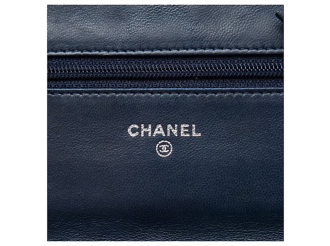 Chanel Blue Quilted Lambskin Boy Wallet On Chain Blu navy - vista 5
