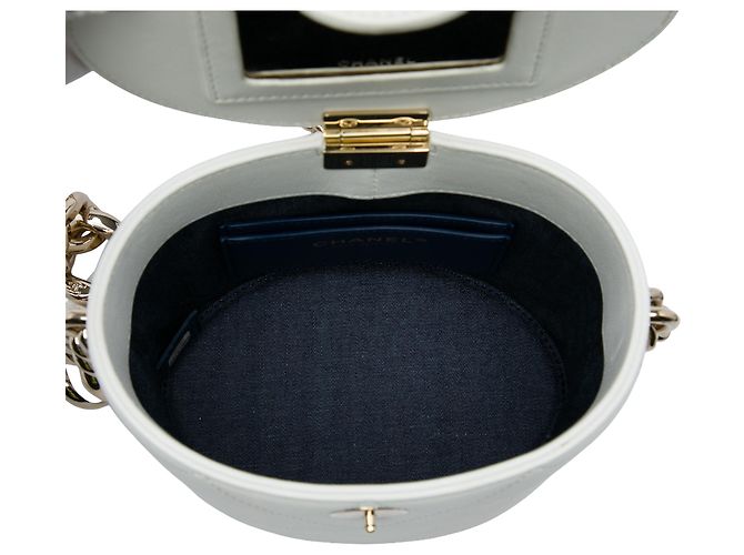 Chanel Vanity Case Elegante in Lambskin Bianco con Catena CC - vista 4