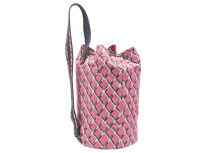 Borsa a tracolla con coulisse Chanel Coco Beach in tela stampata rosa - vista 2