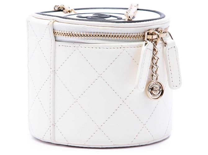 Vanity Estojo de Maquilhagem Chanel em pele de cordeiro acolchoada branca com corrente e pingente Branco - vista 2