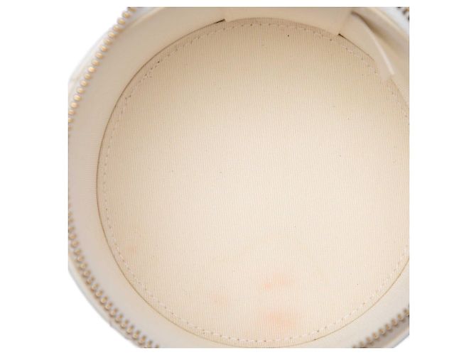 Vanity Estojo de Maquilhagem Chanel em pele de cordeiro acolchoada branca com corrente e pingente Branco - vista 4