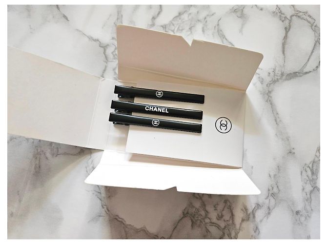 Chanel Set de 3 Pinzas para el Pelo Negro - vista 2