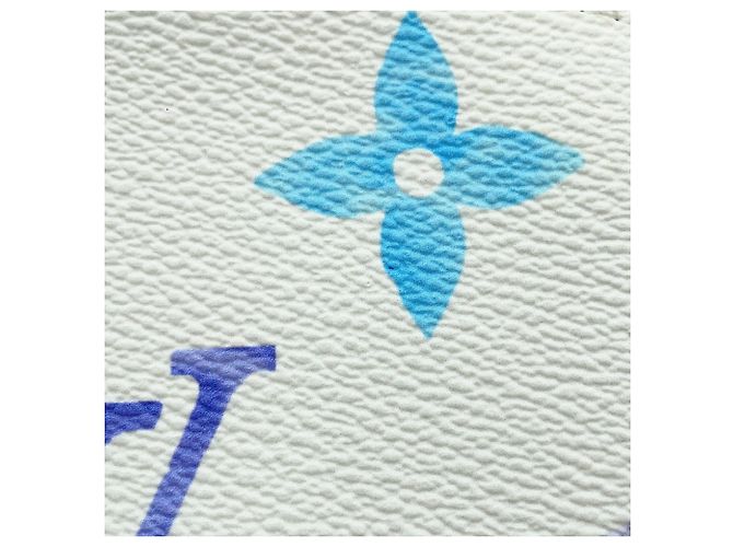 Louis Vuitton Monogram Giant LV By the Pool Pochette Tic PM M82492 Blu Crudo - vista 6