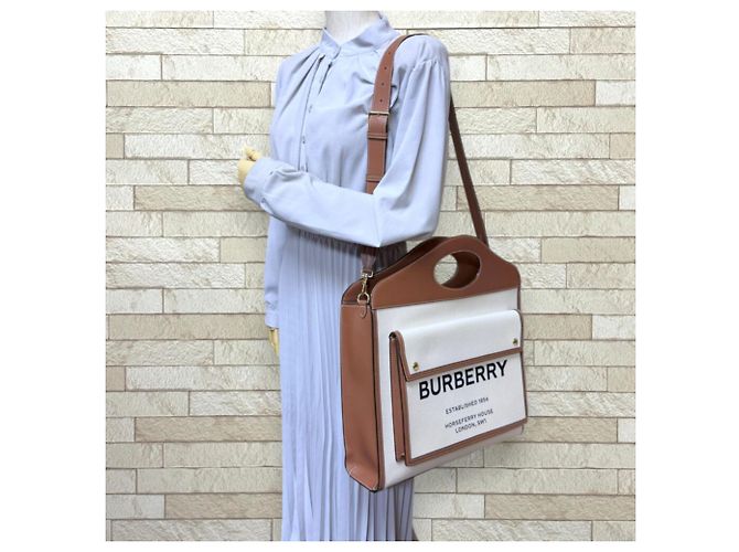 Burberry Medium Two-Tone Pocket Bag Braun - Ansicht 2