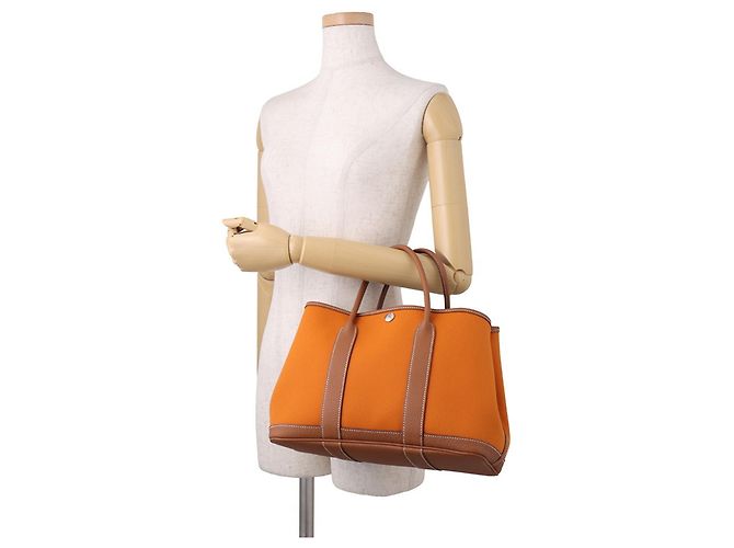 Hermès Saco Tote Hermes Garden TPM Dourado - vista 4