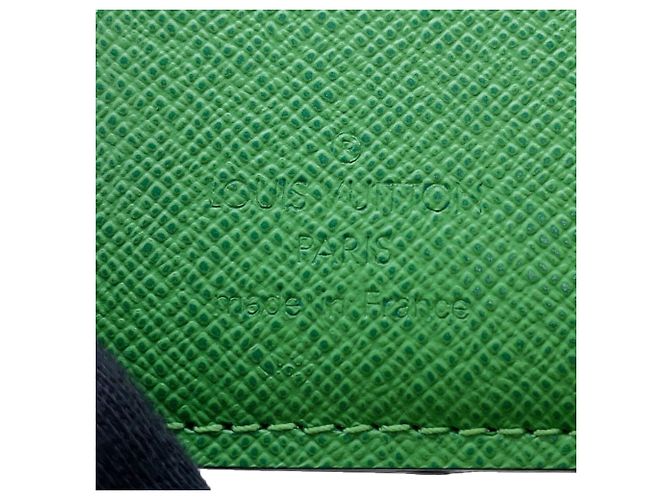 Portafoglio bi-fold Louis Vuitton Monogram Perfo Verde chiaro - vista 9
