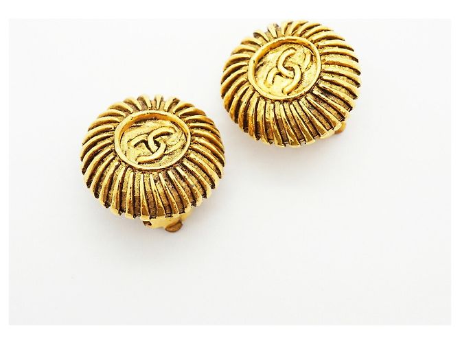 Chanel vergoldete Clip-Ohrringe Golden - Ansicht 2