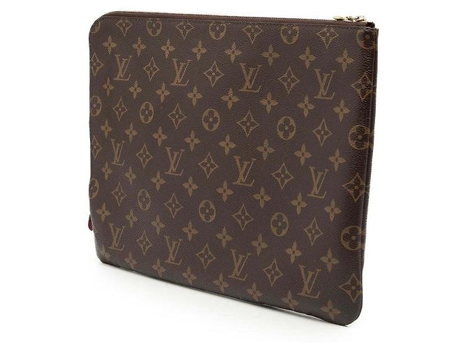 Louis Vuitton Etui Voyage GM Clutch Marrone - vista 2