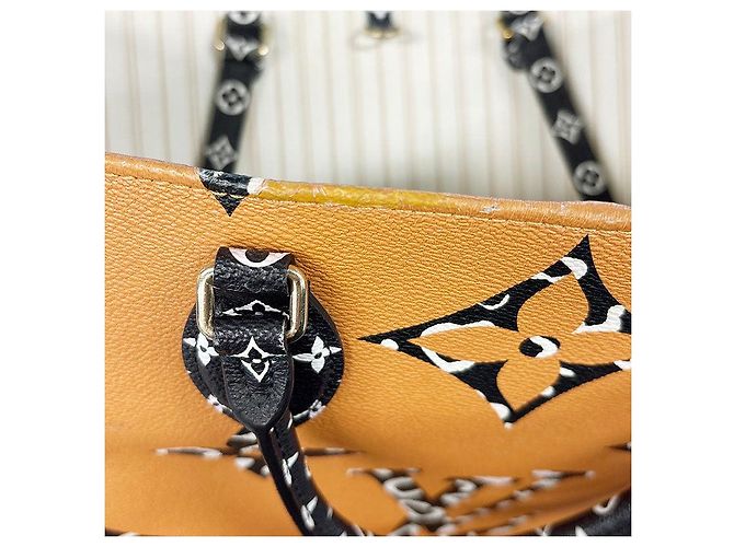 Louis Vuitton OnTheGo GM Monogram Jungle Tote Braun Beige - Ansicht 9