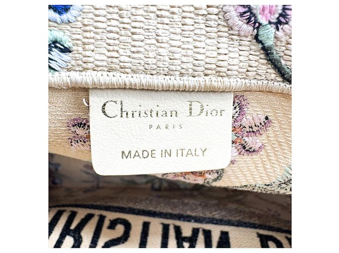 Christian Dior Book Embroidered Canvas Medium Beige - vista 6