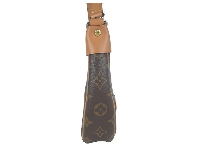 Bolsa de Ombro Louis Vuitton Monogram Marrom Monograma - vista 3
