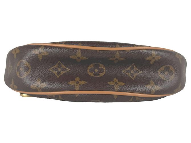 Bolsa de Ombro Louis Vuitton Monogram Marrom Monograma - vista 4