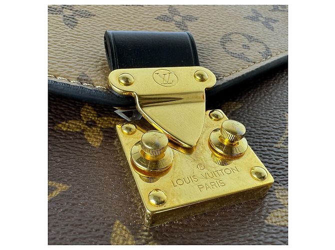 Louis Vuitton Monogram Reverse Pochette Metis MM Marrom Monograma - vista 12