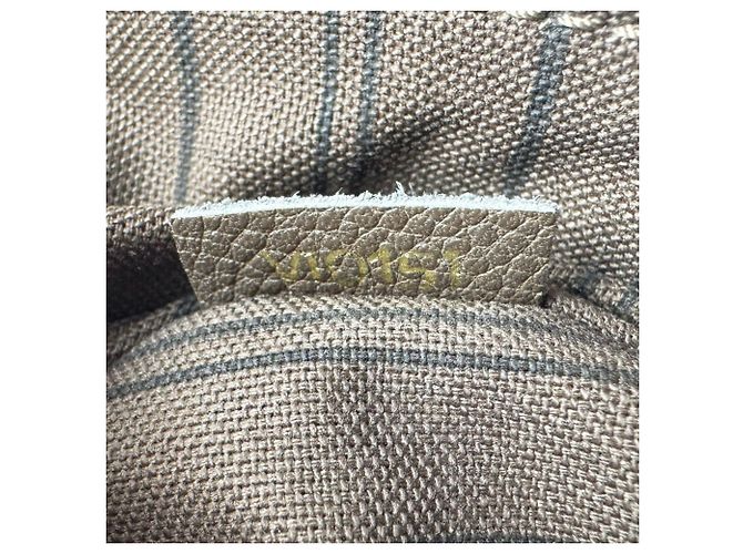 mala Louis Vuitton Monogram Empreinte Lumineuse PM Marrom - vista 13