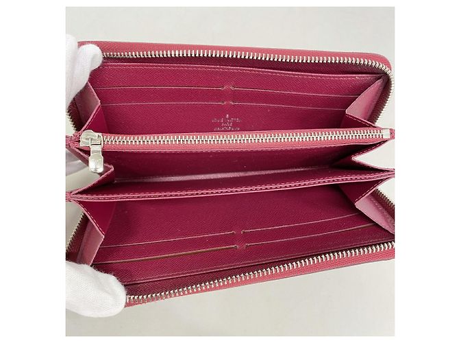 Cartera Louis Vuitton Epi Zippy en Fuchsia Fucsia - vista 3