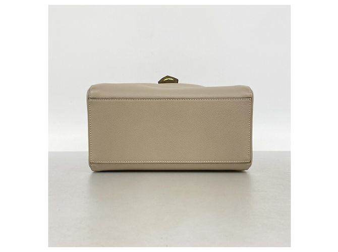 Fendi Origami Schultertasche aus Leder in Grayish Grau - Ansicht 3