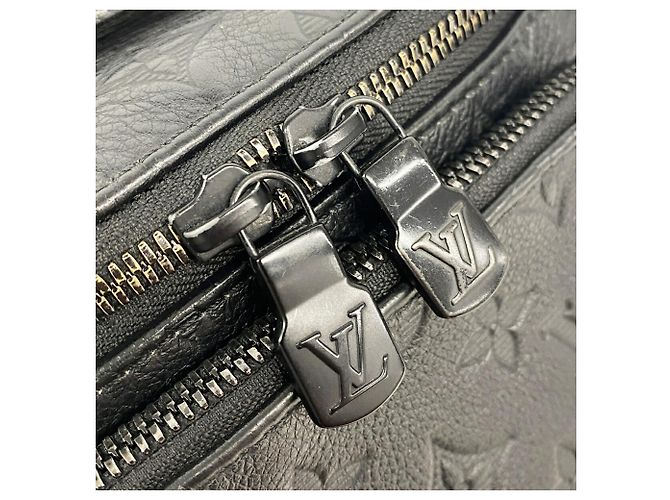 Borsello da cintura Louis Vuitton Monogram Shadow Rush Nero - vista 9