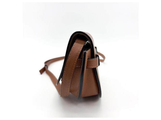 Loewe Gate Leather Mini Marrom - vista 3