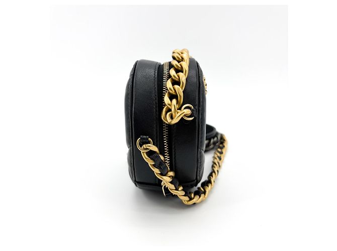 Chanel 19 Runde Clutch mit Kette aus gestepptem Leder Schwarz - Ansicht 4