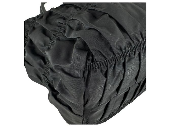 Borsa a mano Prada nera in nylon e pelle Nero - vista 9
