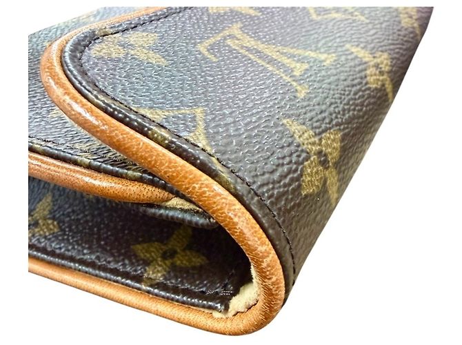 Louis Vuitton Monogram Pochette Florentine Fanny Pack Castaño Monograma - vista 7