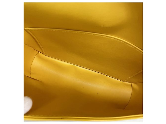 Borsa a tracolla Louis Vuitton Vernis Thompson Street Giallo - vista 4