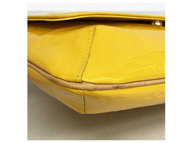 Borsa a tracolla Louis Vuitton Vernis Thompson Street Giallo - vista 6