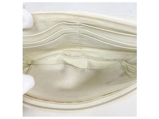 Cartera de hombro con cadena Chanel Matelassé Blanco - vista 4