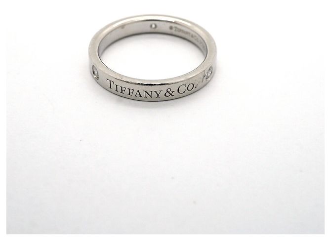 Autre Marque Anello Flat Band Tiffany & Co. in platino - vista 5
