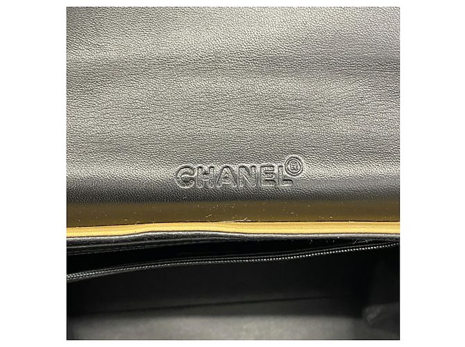 Chanel Schultertasche aus braunem Lammleder - Ansicht 5