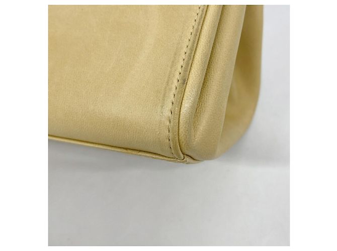 Chanel Schultertasche aus braunem Lammleder - Ansicht 7